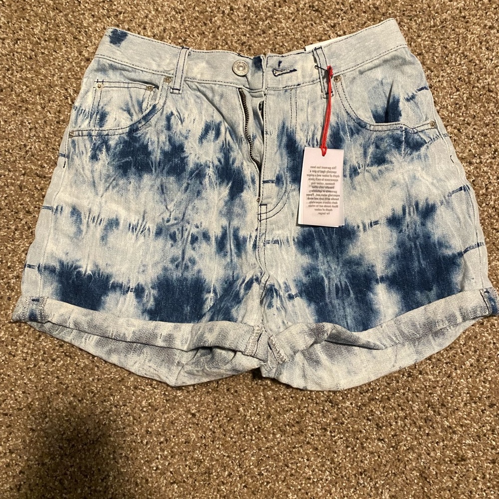 NWT; Urban Outfitters mom shorts